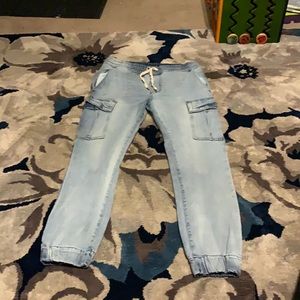 listing-status-banner